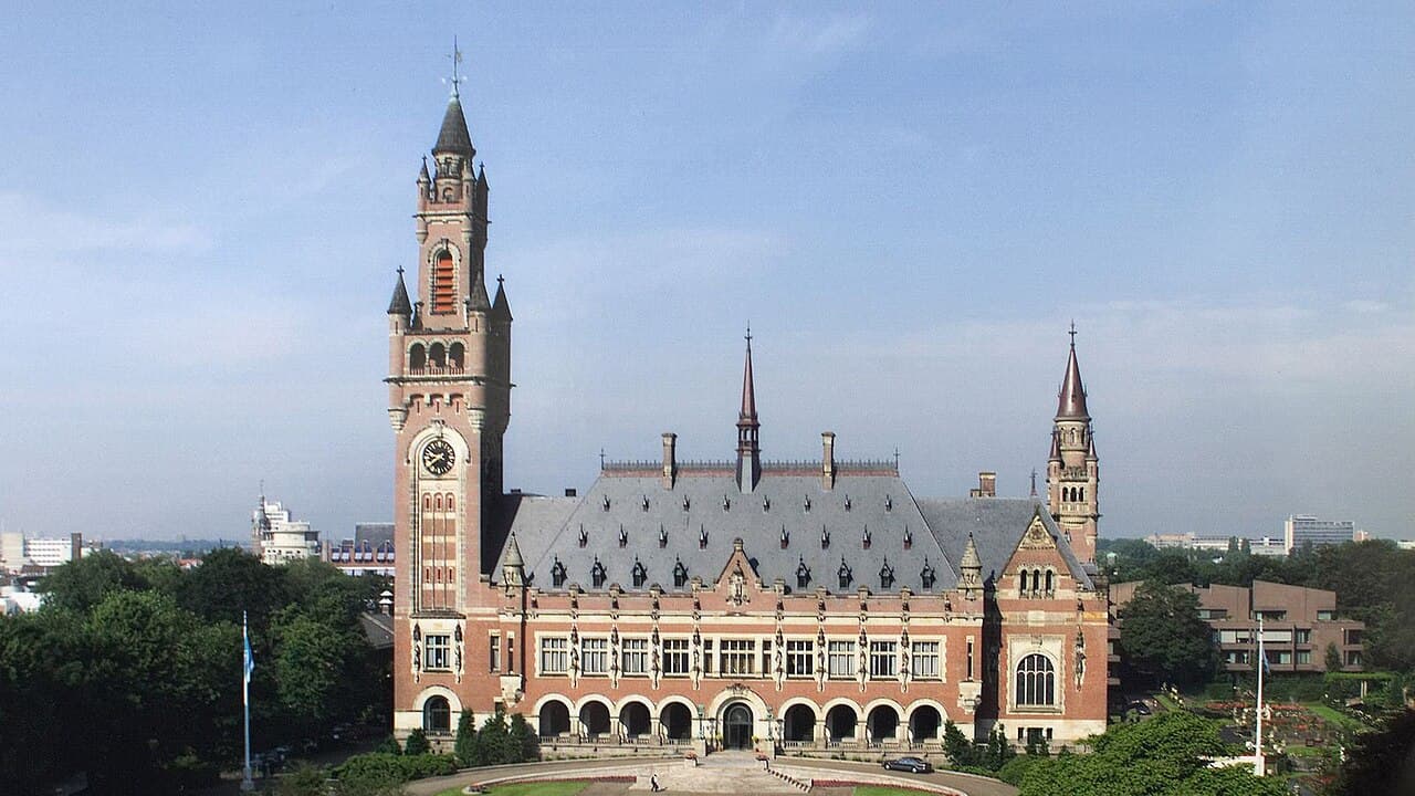Le Palais de la Paix, siège de la Cour internationale de justice