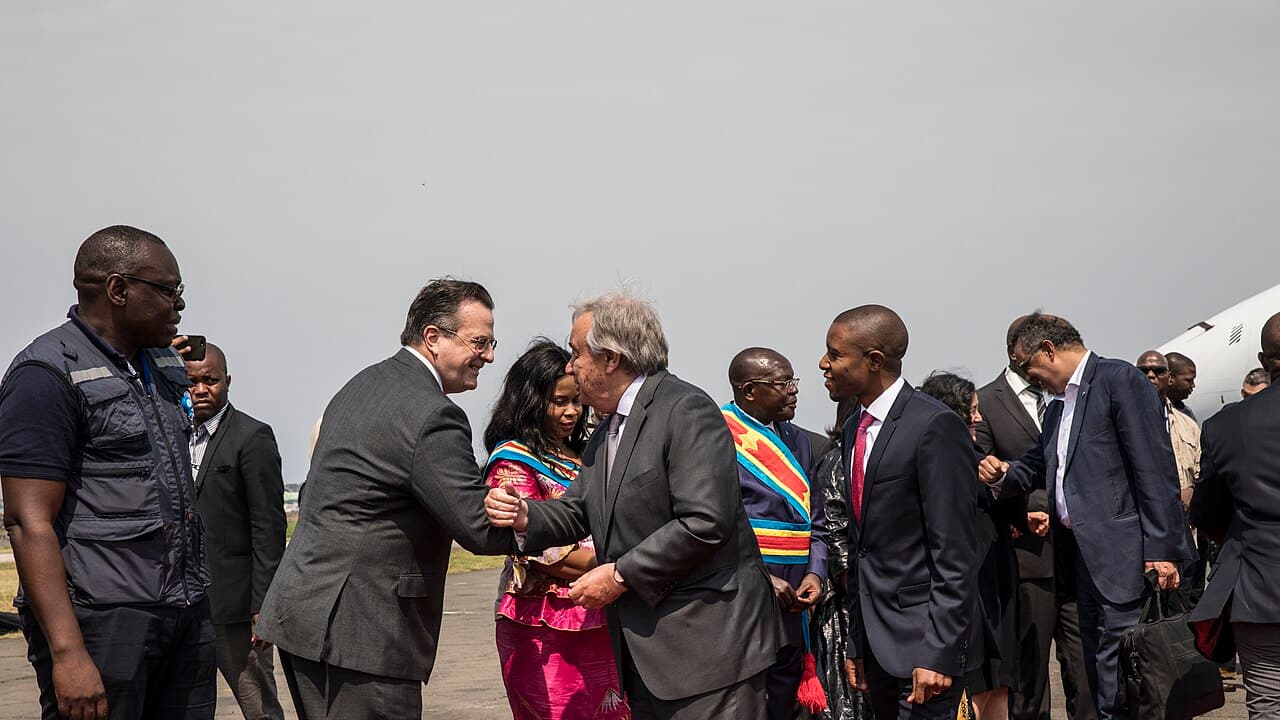Les entreprises minières chinoises donnent un million USD pour la riposte contre Ebola en RDC