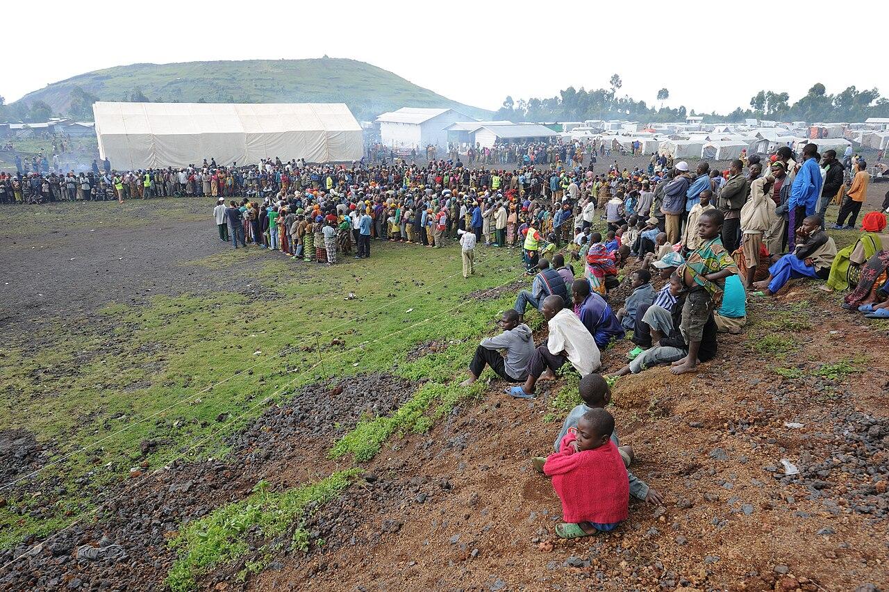 Distribution humanitaire à des déplacés en RDC