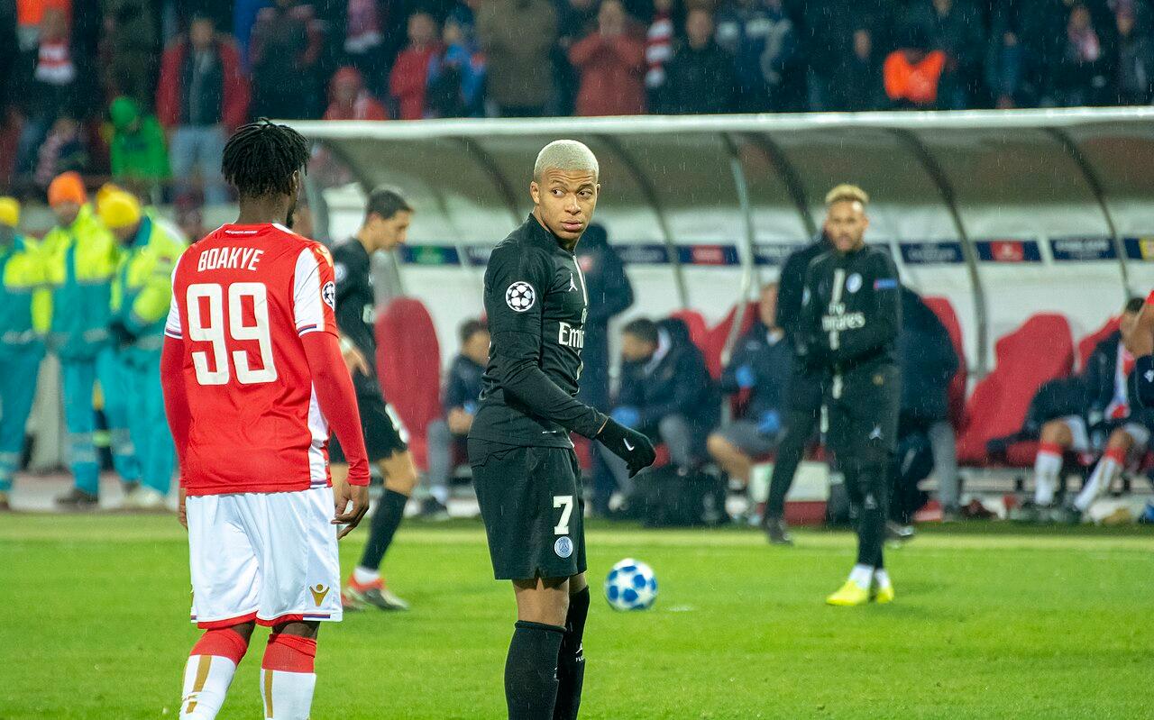 Mbappé retrouve le chemin des filets sur penalty et se rapproche de Raphinha